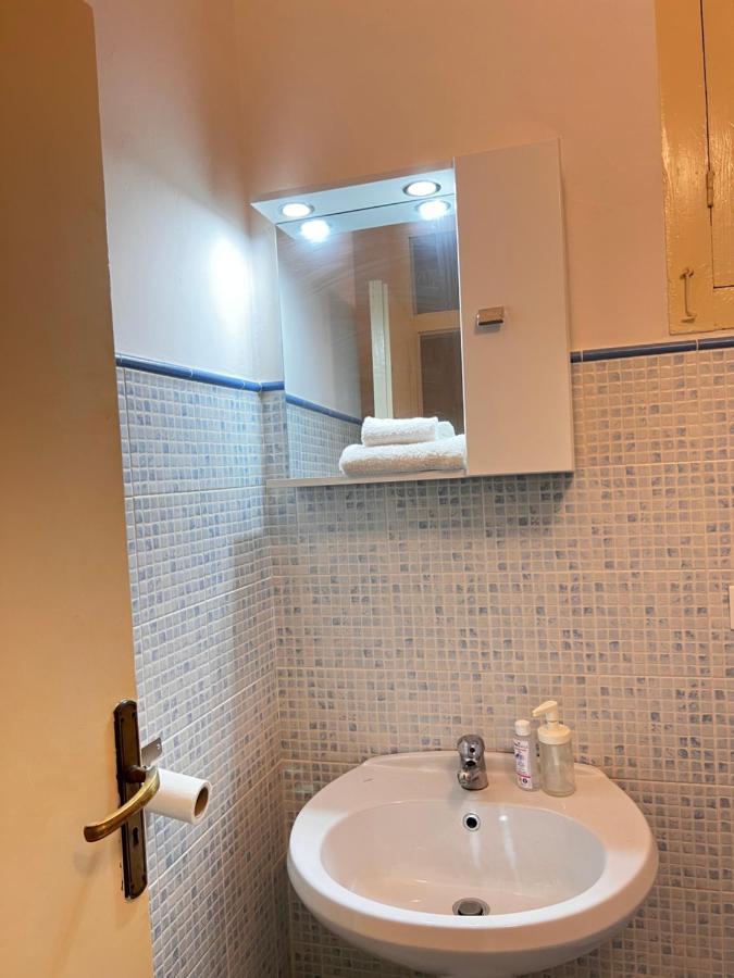 Nowhere Rooms Palermo Ngoại thất bức ảnh